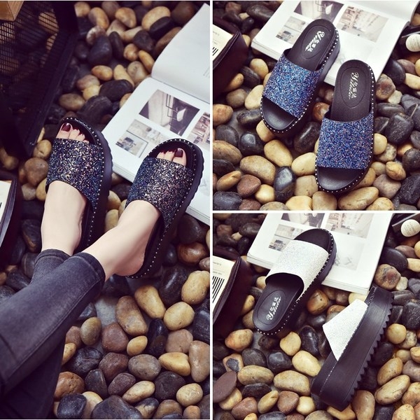 Παντόφλες γυναικείες μπροκάρ σε πλατφόρμα