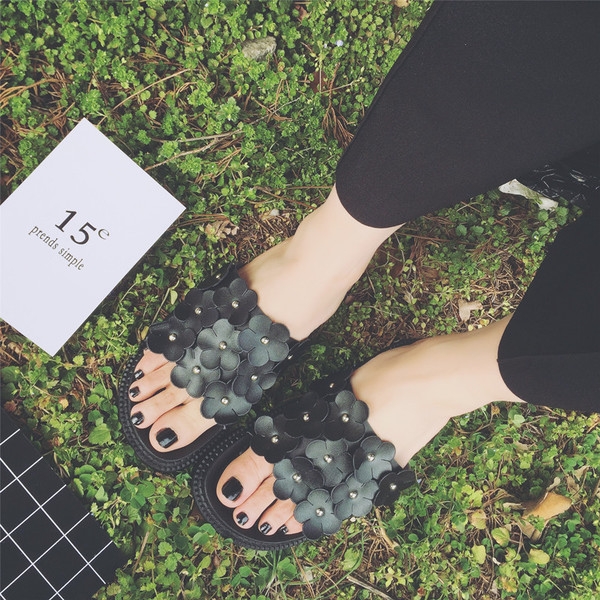 Дамски чехли ниски кожени на цветя