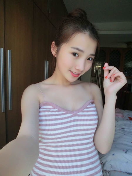 Дамски летен потник с тънки презрамки - различни цветове и модели