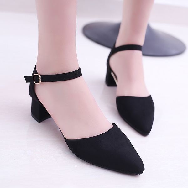 Γυναικεία παπούτσια με τακούνια σε πολλά διαφορετικά χρώματα