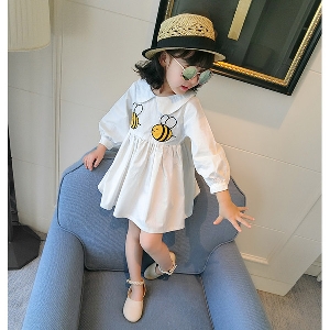 Детска бяла ежедневна пролетна рокля с пчелички