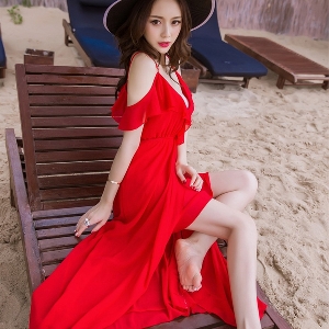 Дамска  дълга ежедневна рокля в червен цвят