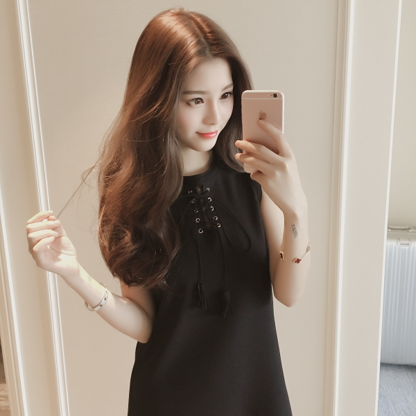 Κυρίες κοντό φόρεμα σε δύο χρώματα μαύρο και μπορντό