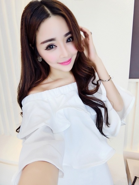 Κυρίες στράπλες φόρεμα με βολάν: Κόκκινο και λευκό