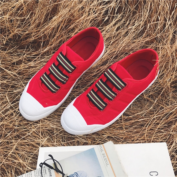 Αντρικά άνετα παπούτσια χωρίς κορδόνια τρεις άνοιξη και το καλοκαίρι κορυφή της μόδας - κόκκινο, μαύρο, μπλε