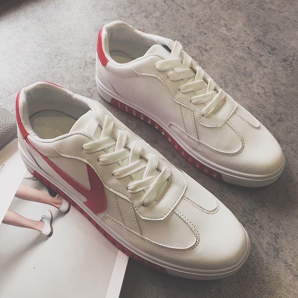 Ανδρικά παπούτσια τρία μοντέλα σε λευκό και μαύρο faux δέρμα