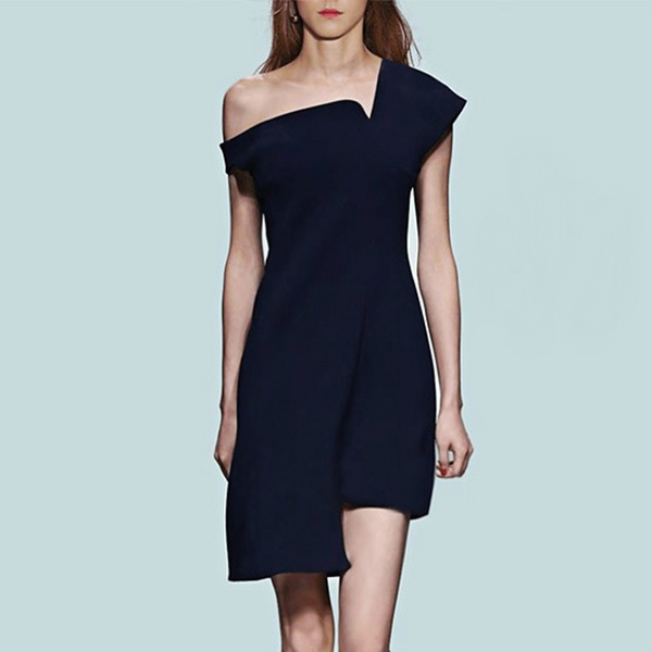 Официална дамска рокля с изчистен силует