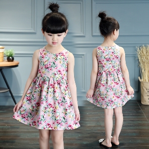 Φορέματα παιδικά για κορίτσια σε πέντε νέα μοντέλα με florals, καρδιές και τα λουλούδια κορυφαία μοντέλα