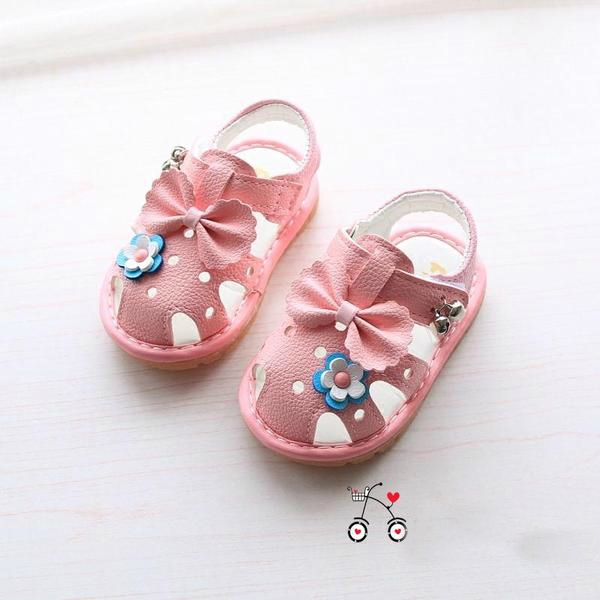 Детски летни сандалки за момичета в бял и розов цвят 