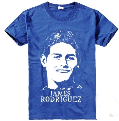 Фен тениски на кралския клуб Реал Мадрид и неговите звезди Роналдо, Гарет Бейл и Родригес