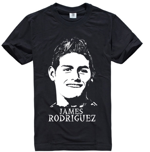 Фен тениски на кралския клуб Реал Мадрид и неговите звезди Роналдо, Гарет Бейл и Родригес