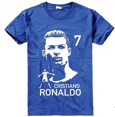 Фен тениски на кралския клуб Реал Мадрид и неговите звезди Роналдо, Гарет Бейл и Родригес