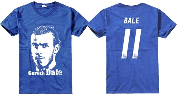 Фен тениски на кралския клуб Реал Мадрид и неговите звезди Роналдо, Гарет Бейл и Родригес