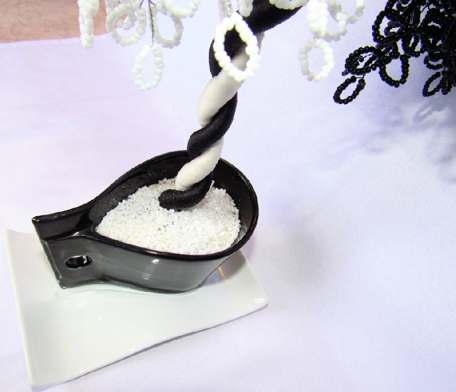 Сувенир - Декоративно дърво Ин и Ян от мъниста - 36 см