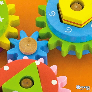 Низанка с форми и зъбни колела триъгълник // Andreu toys