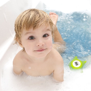 Бебешки дигитален термометър за баня индексиращ температурата на водата