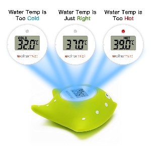 Бебешки дигитален термометър за баня индексиращ температурата на водата