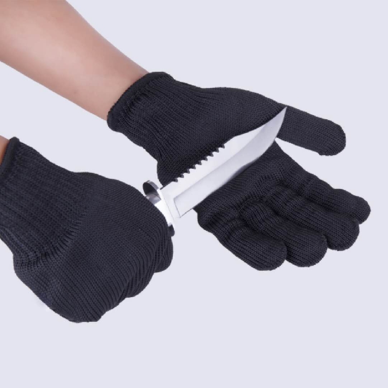 Professzionális és többfunkciós, nem vágó kesztyű