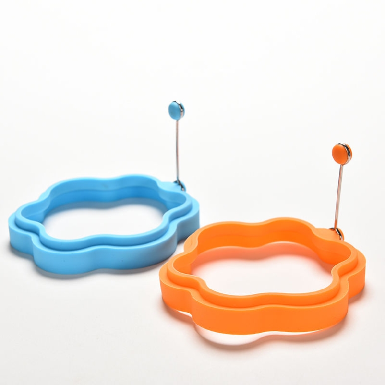 Удобна силиконова форма за пържене на яйца