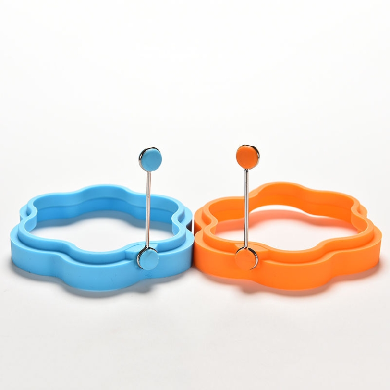 Удобна силиконова форма за пържене на яйца