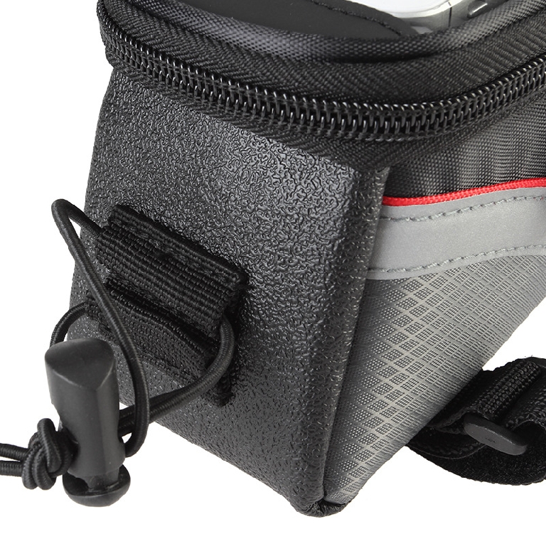 Много удобна и практична чантичка за рамката на колелото