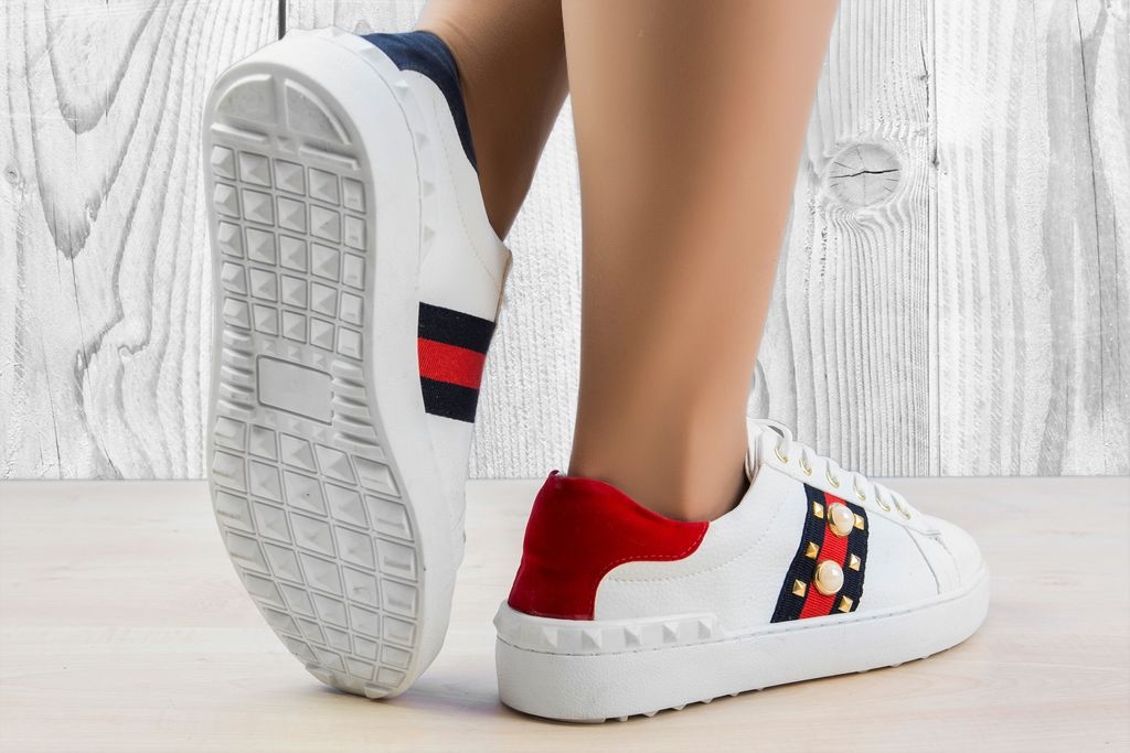 Всекидневни кецове с перли в Бяло