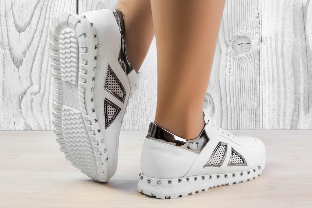 Дишащи обувки VL White