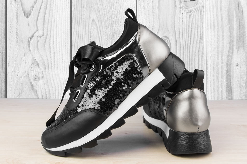 Дамски обувки с двуцветни пайети Черно/Бяло