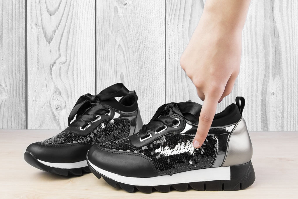 Дамски обувки с двуцветни пайети Черно/Бяло