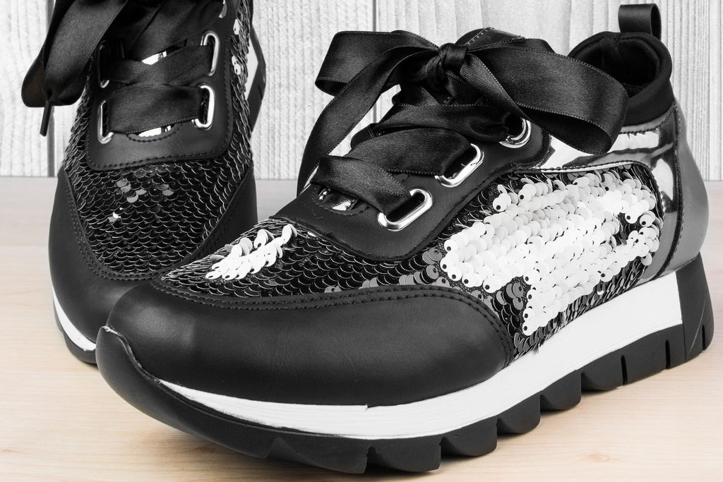 Дамски обувки с двуцветни пайети Черно/Бяло