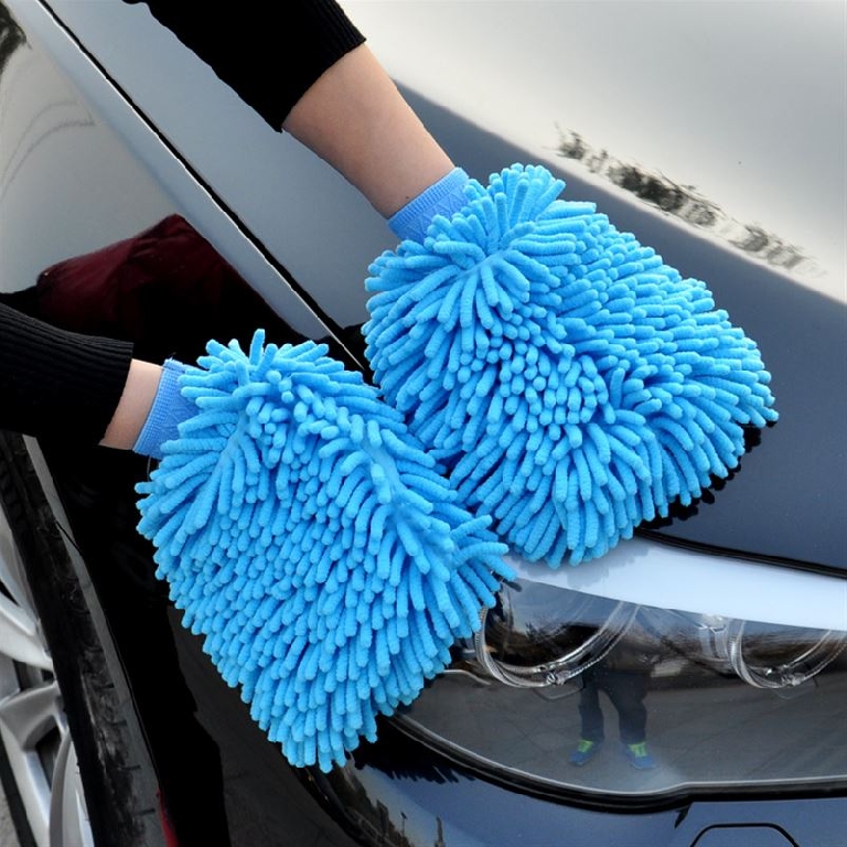 Mănușă din microfibră pentru curățarea și uscarea mașinii