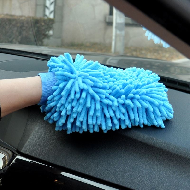 Mănușă din microfibră pentru curățarea și uscarea mașinii