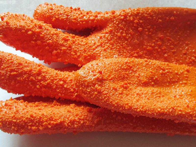 Mănuși pentru curățarea cartofilor și a altor legume