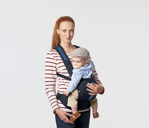 Черно бебешко кенгуру  // Cybex First Go Pure Black