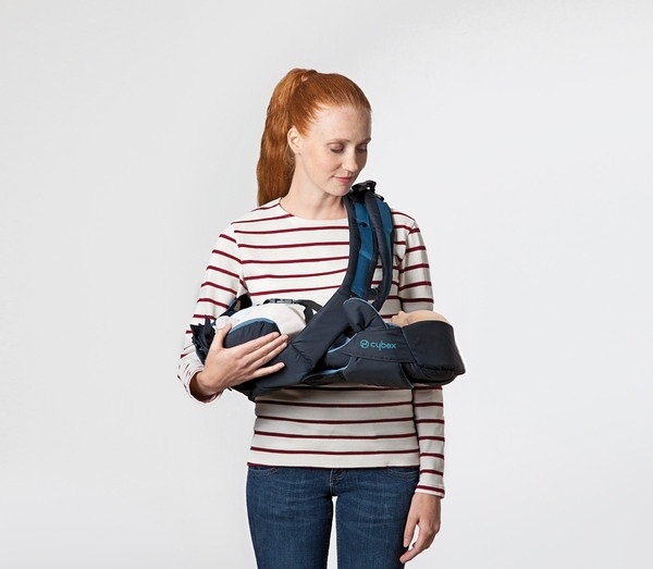 Черно бебешко кенгуру  // Cybex First Go Pure Black